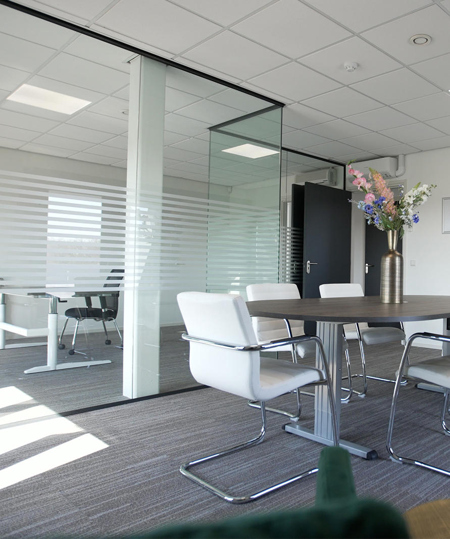 Penthouse office met nummer 63. Een ruimte van 200 m², op de derde etage met een prachtig uitzicht.