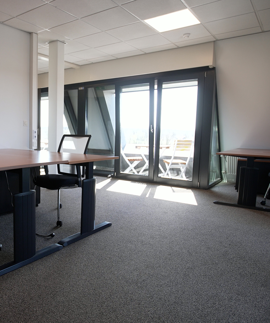 Penthouse office met nummer 65. Een ruimte van 200 m², op de derde etage met een prachtig uitzicht.